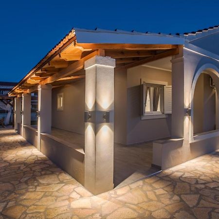 Villa Veneto Luxury Holidays Melíssia Dış mekan fotoğraf
